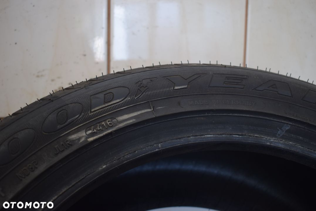 R17 235/45 Goodyear Efficient grip  Pojedyncza - 4