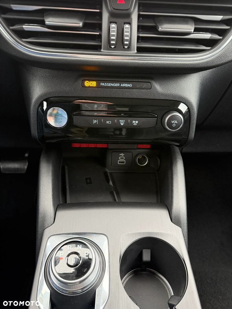 Ford Kuga 2.5 FHEV AWD Titanium eCVT - 37