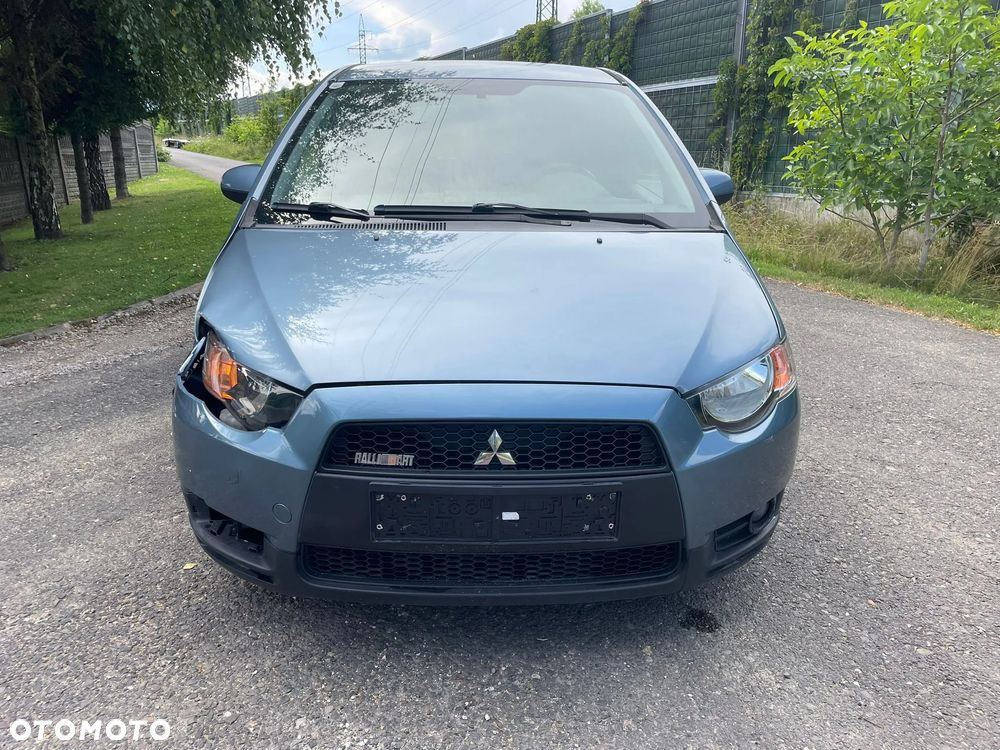 Mitsubishi Colt - 1