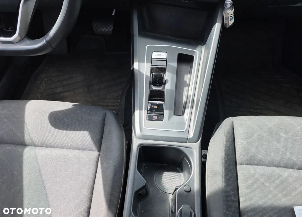 Volkswagen Golf - 29