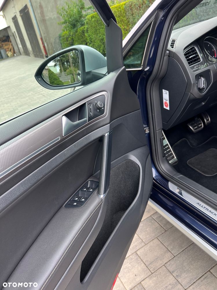 Volkswagen Golf - 15