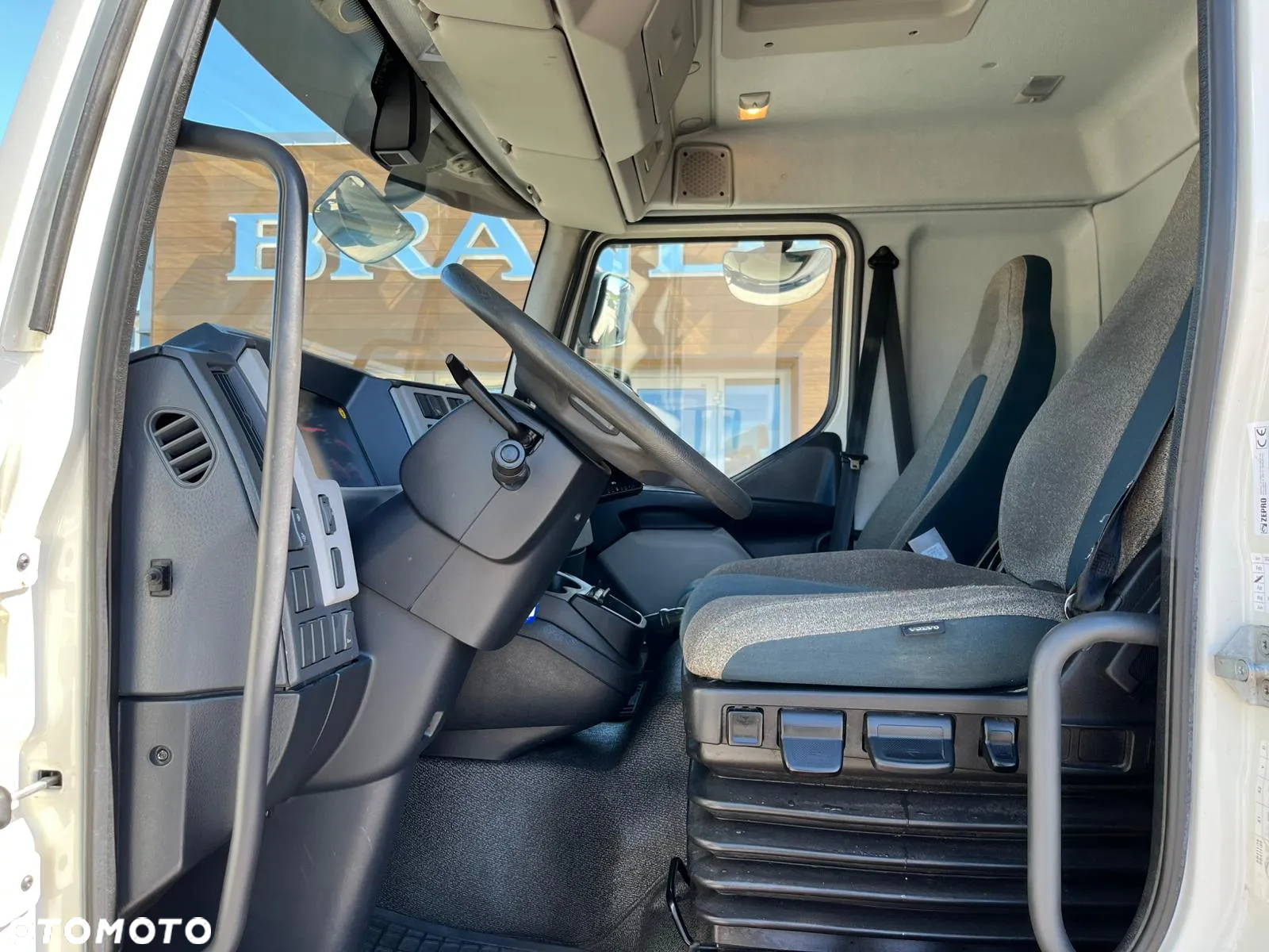 Volvo FM 330 - 5