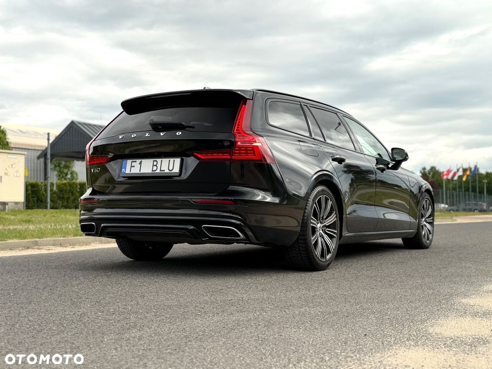 Volvo V60 D4 Geartronic R-Design - 10