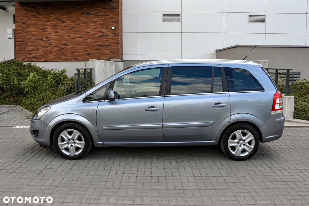 Opel Zafira - 2