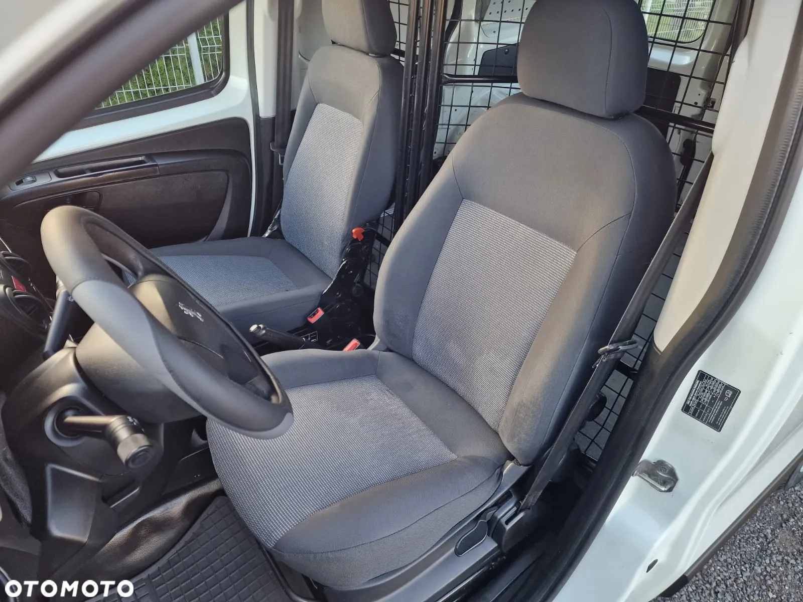 Peugeot BIPPER - 11