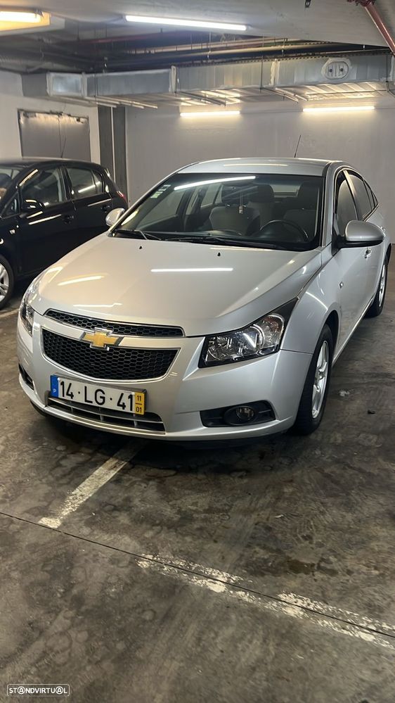 Chevrolet Cruze 1.6 LS - 2