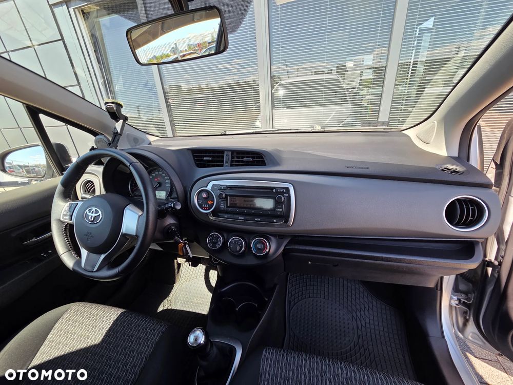 Toyota Yaris 1.0 Luna - 33