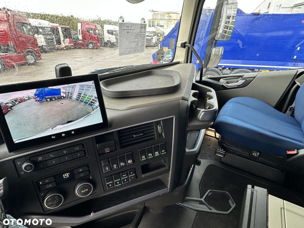 Volvo FH 4X2 460 Globetrotter XL - 14