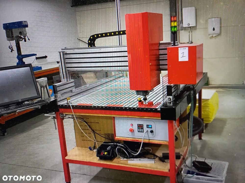 Frezarka  CNC - 1