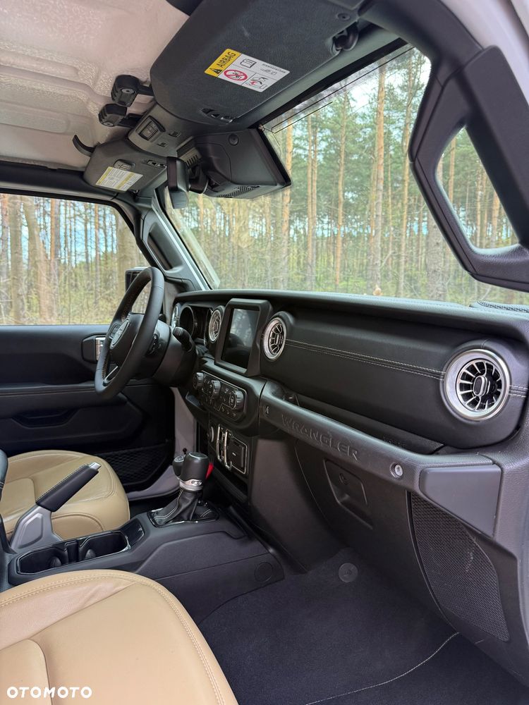 Jeep Wrangler 3.6 Unlim Sahara - 15