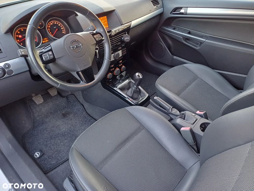Opel Astra 1.4 Cosmo - 22