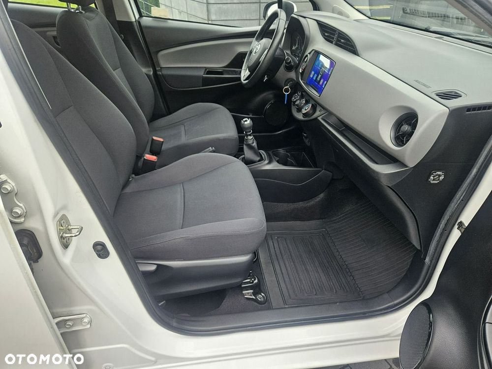 Toyota Yaris - 18