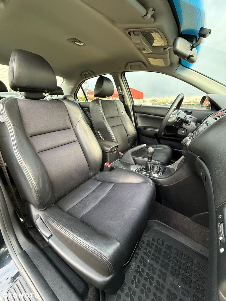 Honda Accord 2.0 Comfort - 16