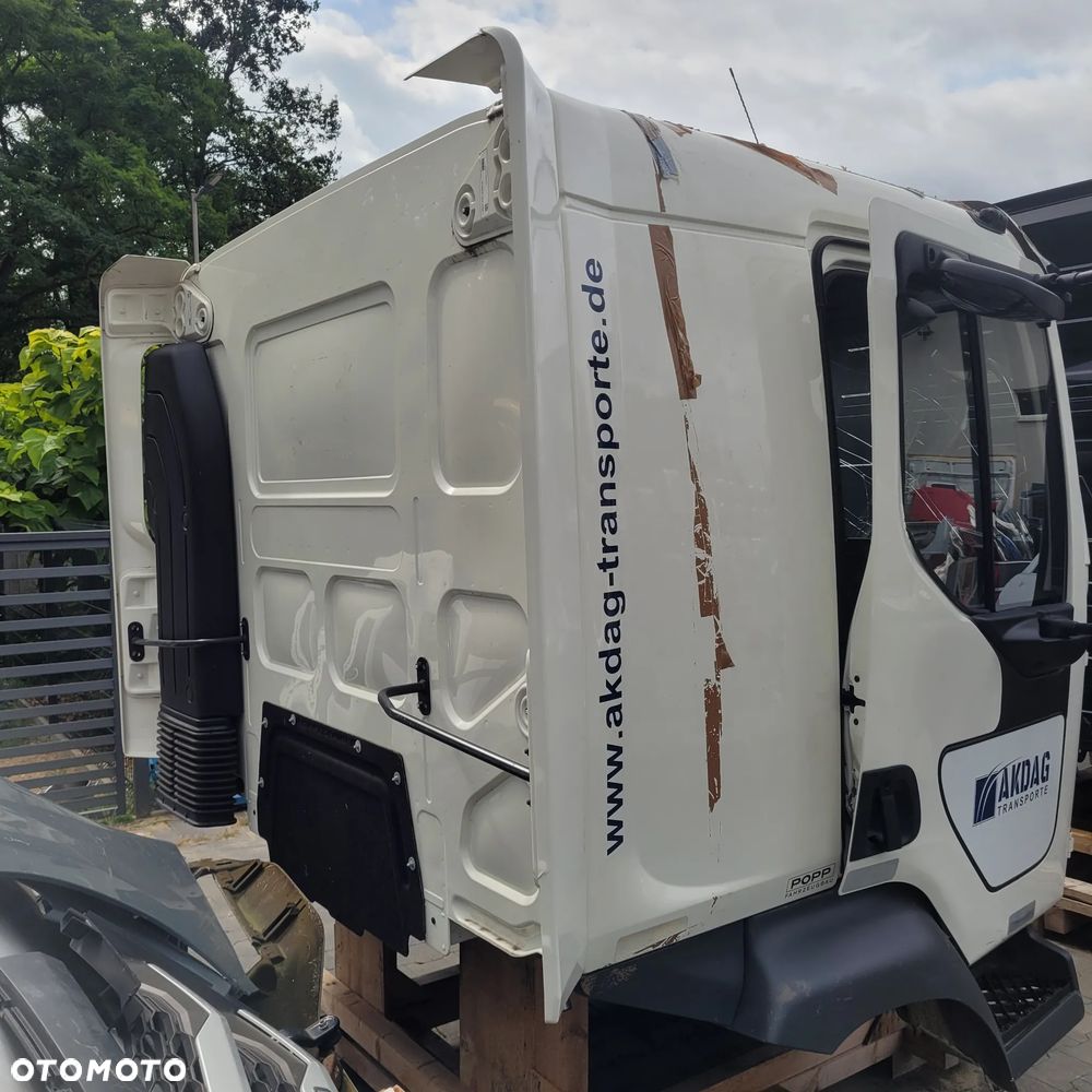 KABINA DRZWI KONSOLA FOTEL VOLVO FL EURO6 2024R - 9