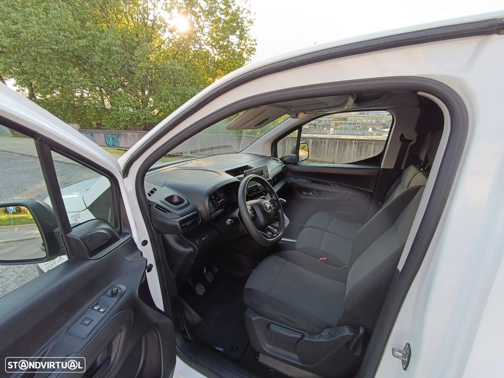 Toyota Proace city 1.2 VVTi - 8