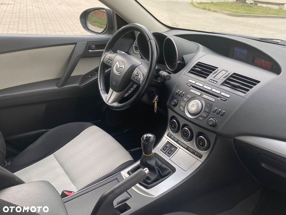 Mazda 3 1.6 Exclusive EU5 - 19