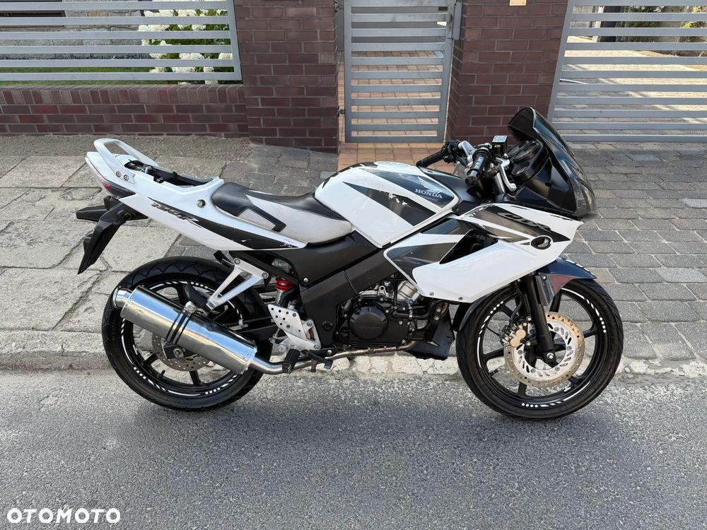 Honda CBR - 4