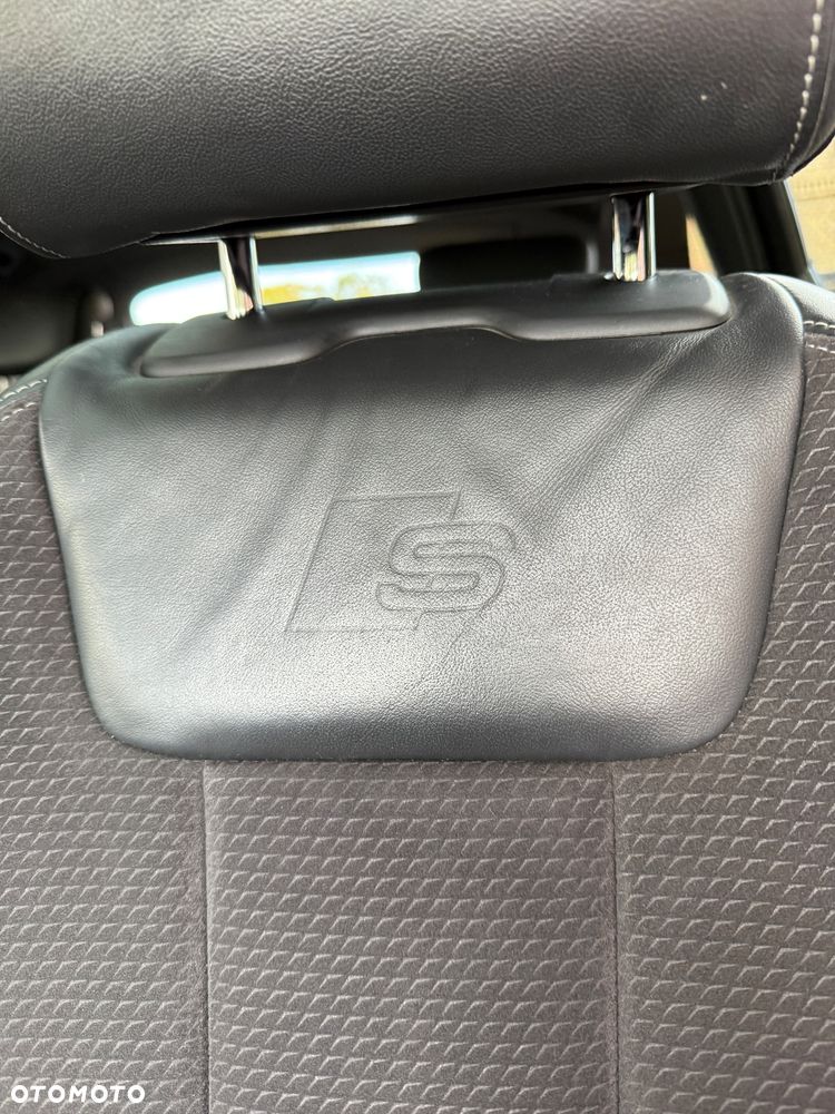 Audi A4 Avant 2.0 TDI - 9