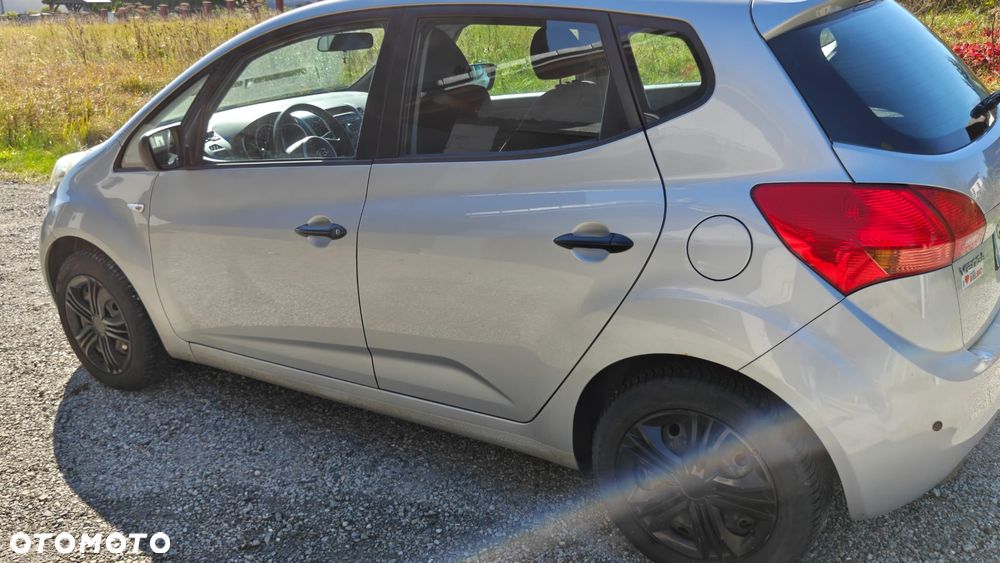 Kia Venga - 13