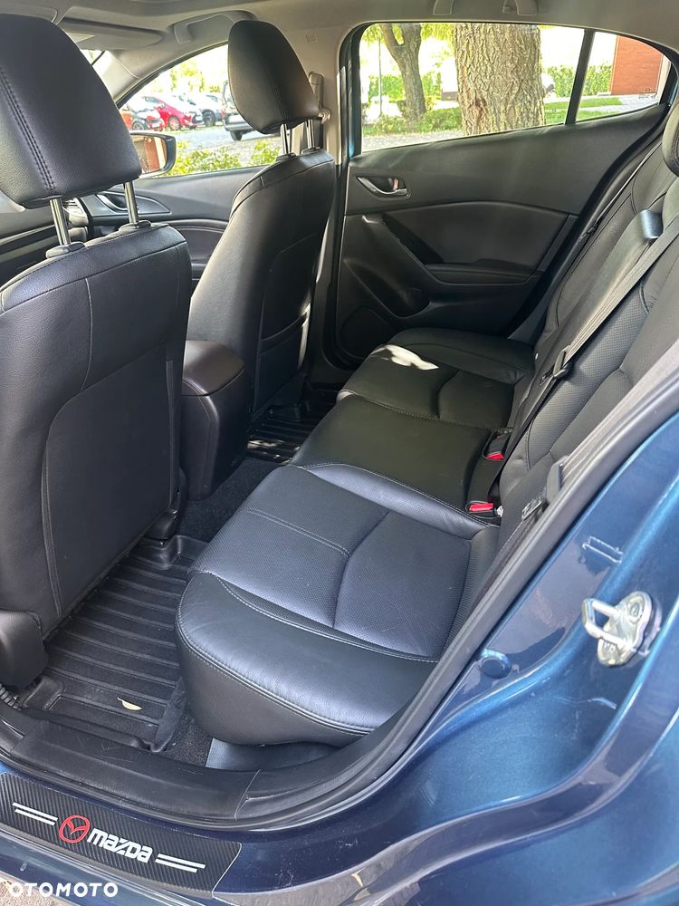 Mazda 3 - 10