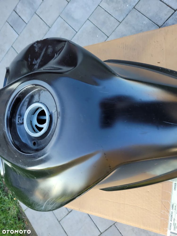 Bak, zbiornik paliwa Honda CB 1000R SC60 - 16