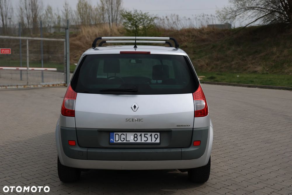 Renault Scenic 1.6 16V Confort Expression - 4