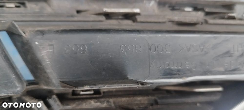 passat b8 nadkole atrapa zderzak - 3