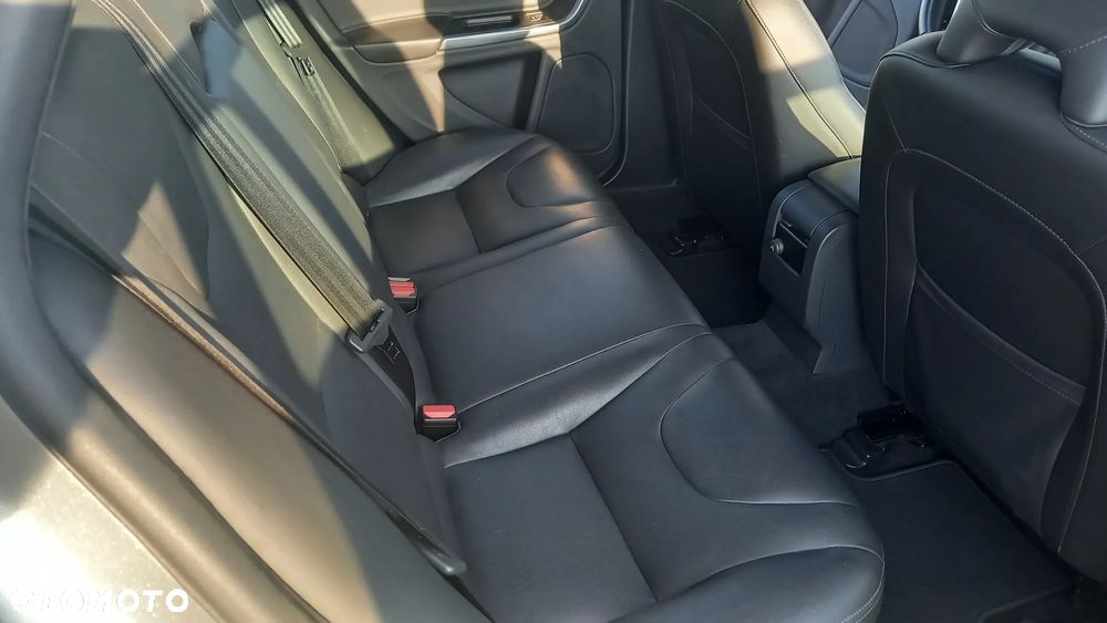 Volvo V60 D3 Geartronic Momentum - 14