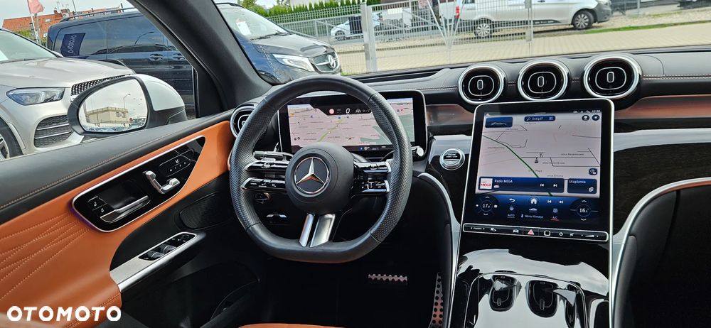 Mercedes-Benz GLC 300 4Matic 9G-TRONIC AMG Line Advanced - 21