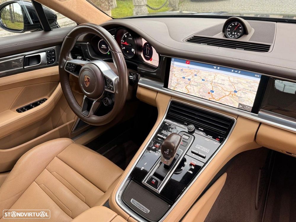 Porsche Panamera 4 S - 12