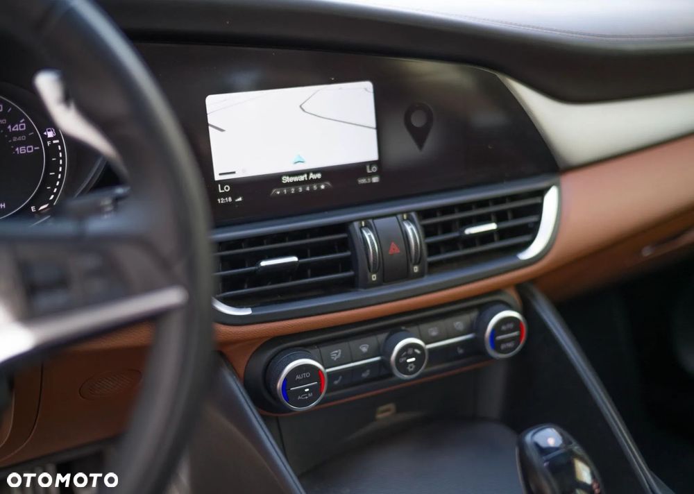 Alfa Romeo Giulia 2.0 Turbo TI Q4 - 23