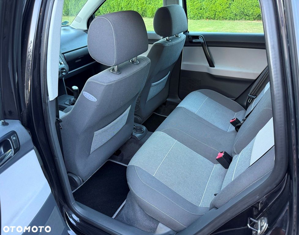 Volkswagen Polo 1.4 16V Fun - 18