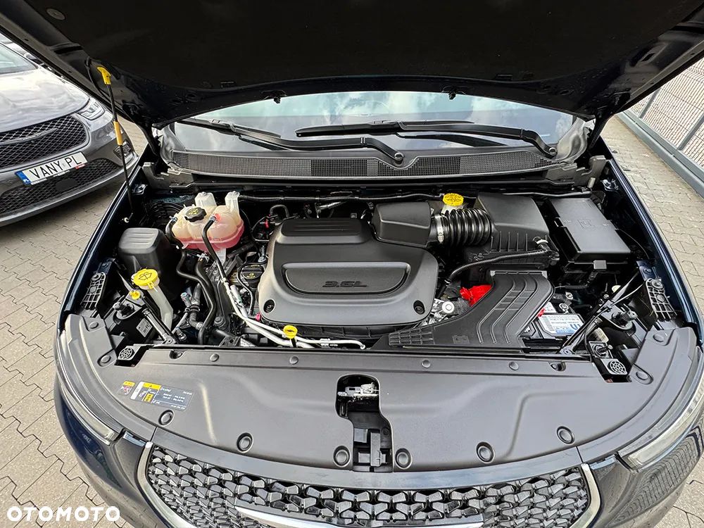 Chrysler Pacifica - 21