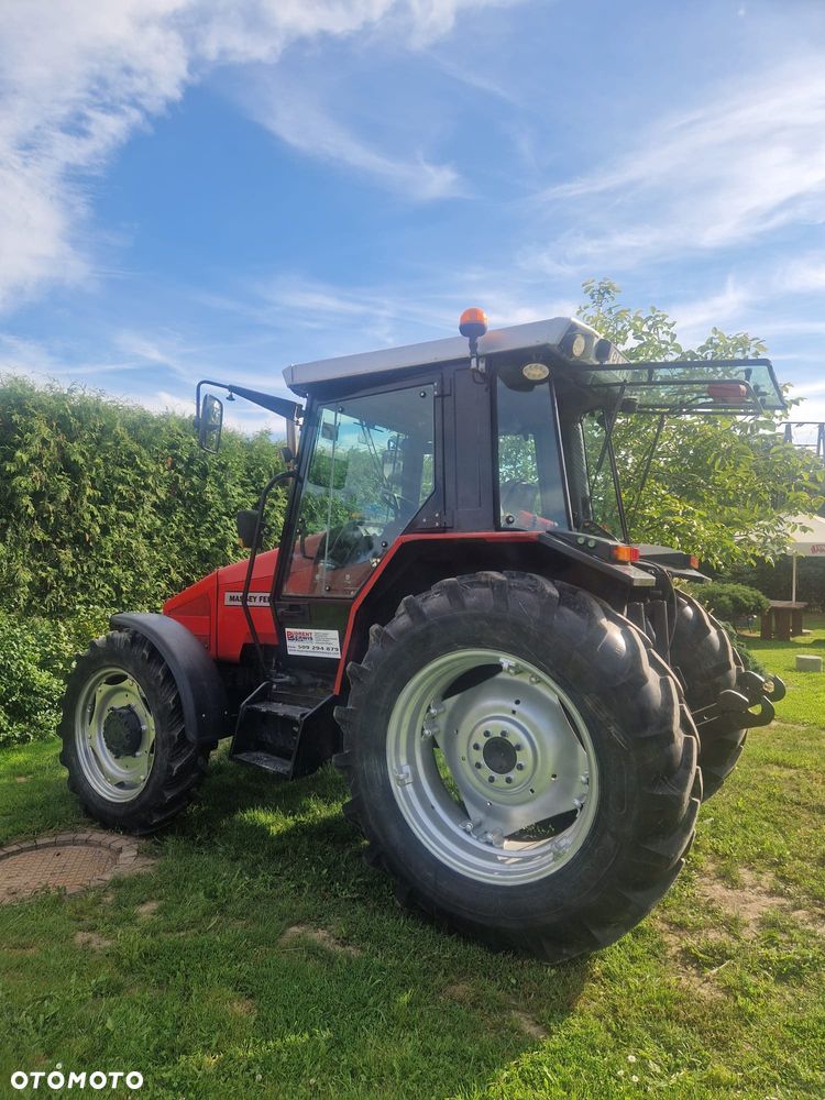 Massey Ferguson - 8