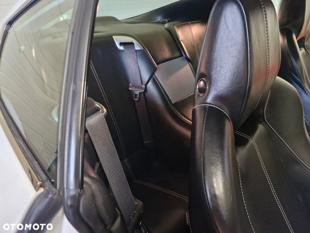Aston Martin DB9 Touchtronic II - 14
