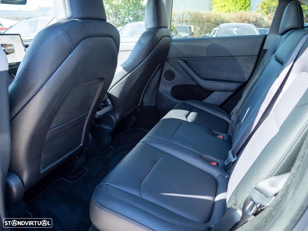 Tesla Model Y Standard - 27