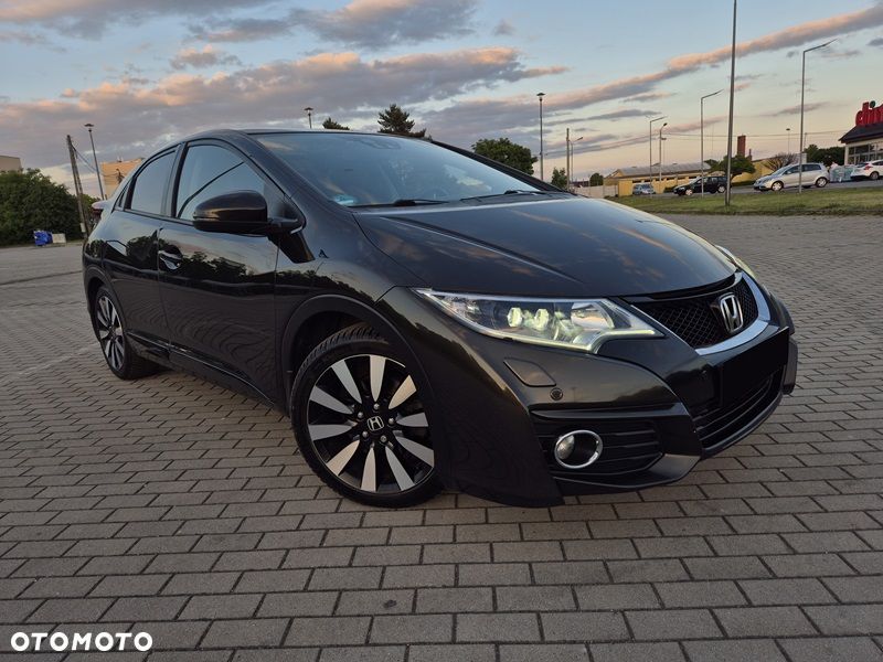 Honda Civic 1.6 i-DTEC Executive Black Edition - 4