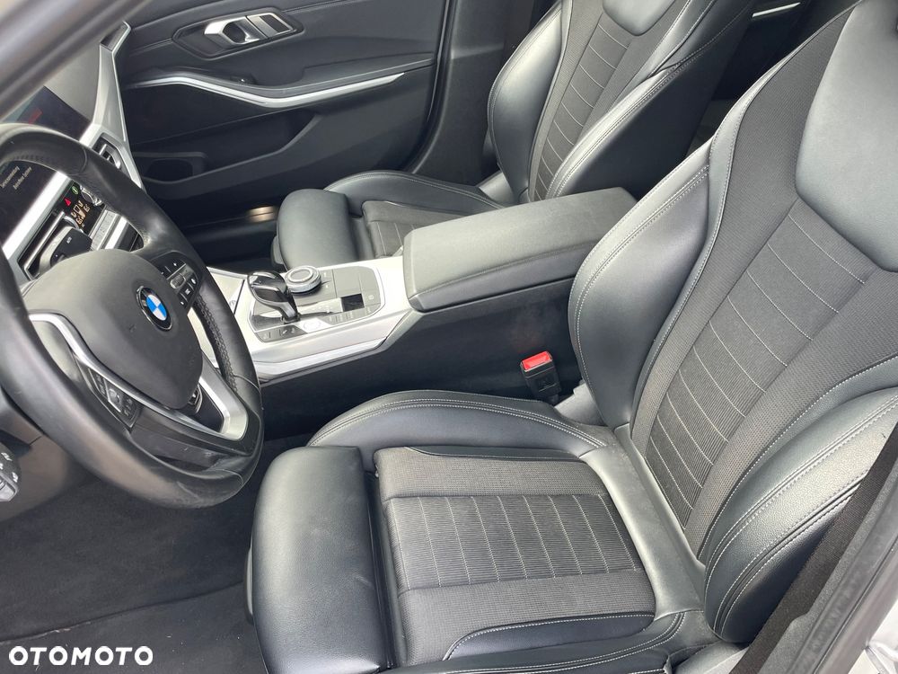 BMW Seria 3 318d Sport Line Shadow - 11