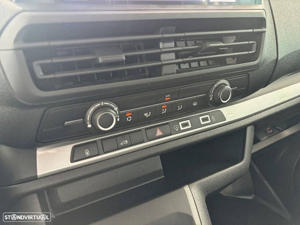 Citroën Jumpy Furgão Fechado M 1.5 BlueHDi 1 - 18