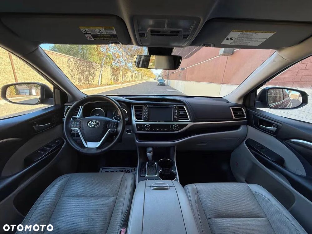 Toyota Highlander - 13