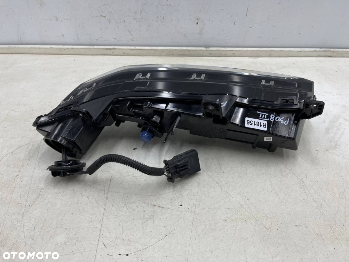 Lampa reflektor Peugeot 308 III T10 P5 21r.- prawy przedni LED DRL w zderzak światło 9835230880 - 10