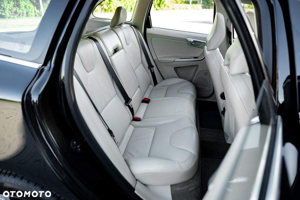 Volvo XC 60 T6 AWD RDesign - 20