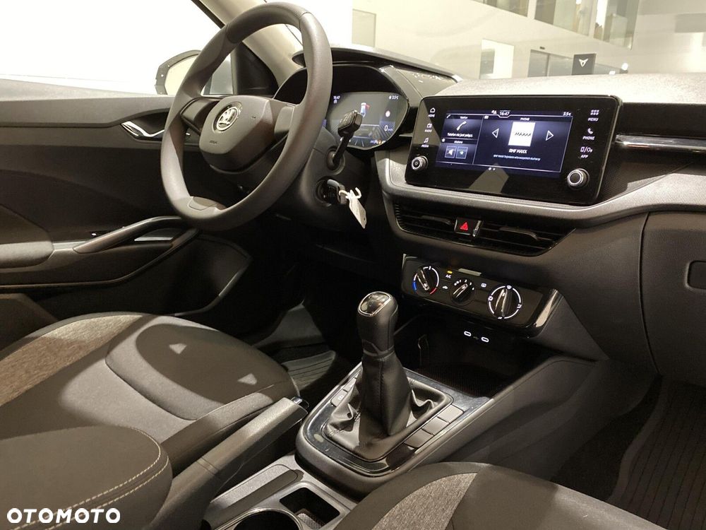 Skoda Fabia 1.0 Essence - 18