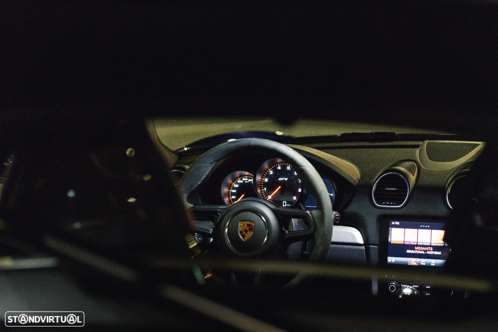 Porsche 718 Cayman GT4 - 5