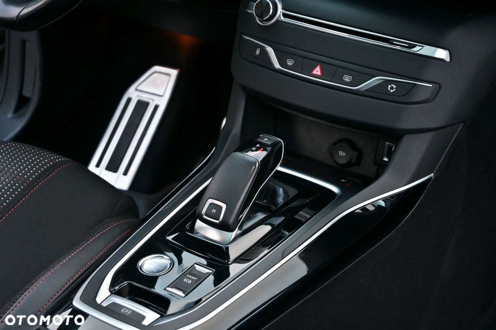 Peugeot 308 BlueHDi 130 EAT8 Stop & Start GT Pack - 26
