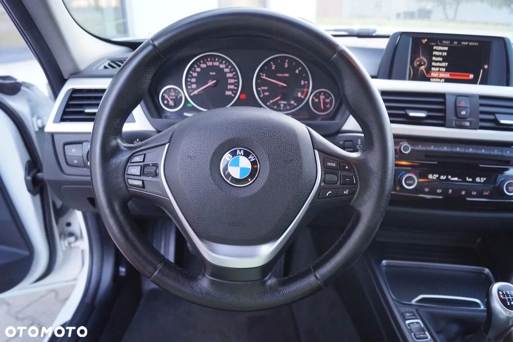 BMW Seria 3 - 33