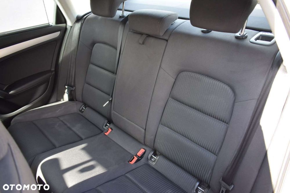 Audi A4 Limousine 2.0 TDI DPF Ambiente - 21