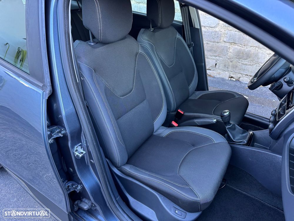 Renault Clio Sport Tourer Energy dCi 90 Start & Stop Experience - 19