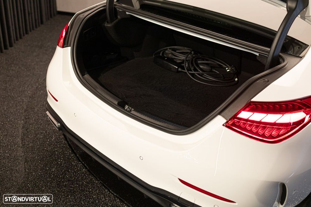 Mercedes-Benz C 300 e AMG Line - 41