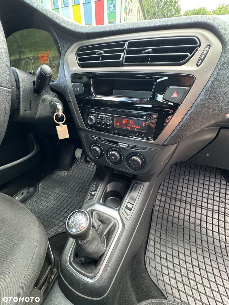 Peugeot 301 1.2 Pure Tech Active - 19